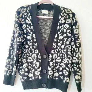 Universal Thread womans Animal Print Cardigan sweater Size S